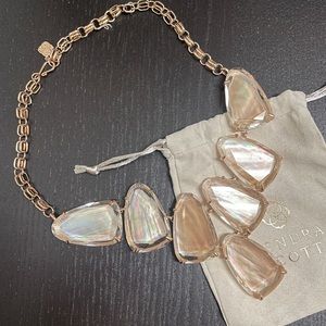 Kendra Scott Harlow Statement Necklace in Mother of Pearl & Rose Gold